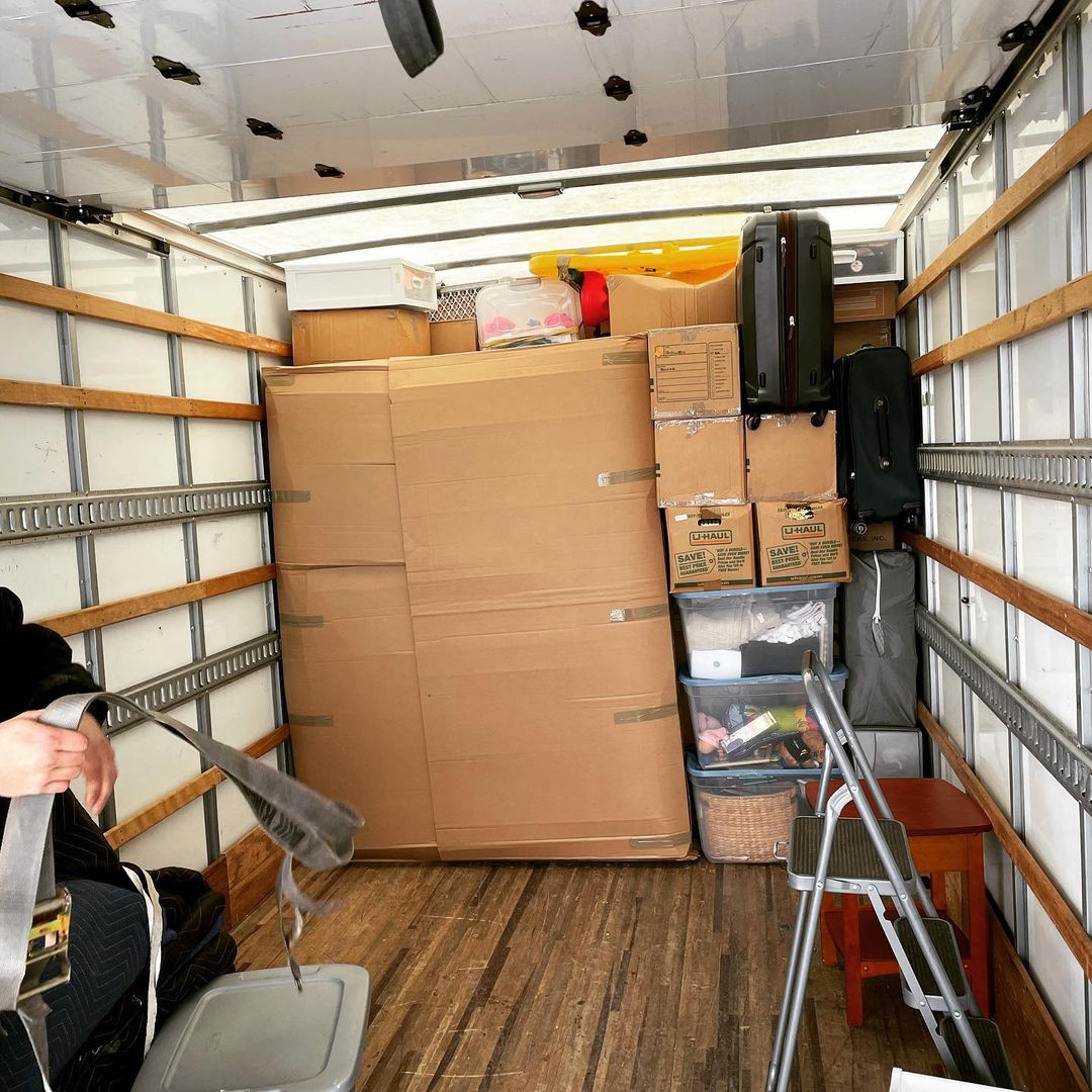 Safe and secure Furniture Delivery in Youngstown, OH
